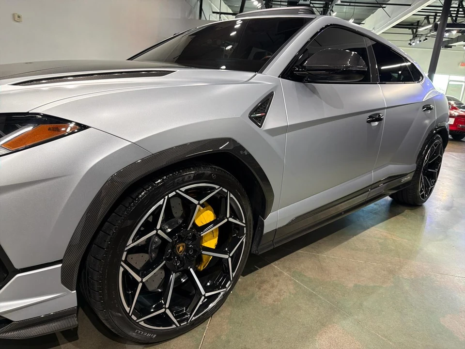 2024 Lamborghini Urus Performante - Image 16 of 31