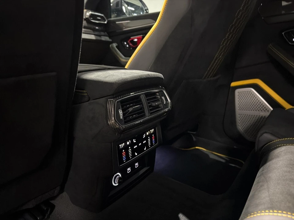 2024 Lamborghini Urus Performante - Image 31 of 31