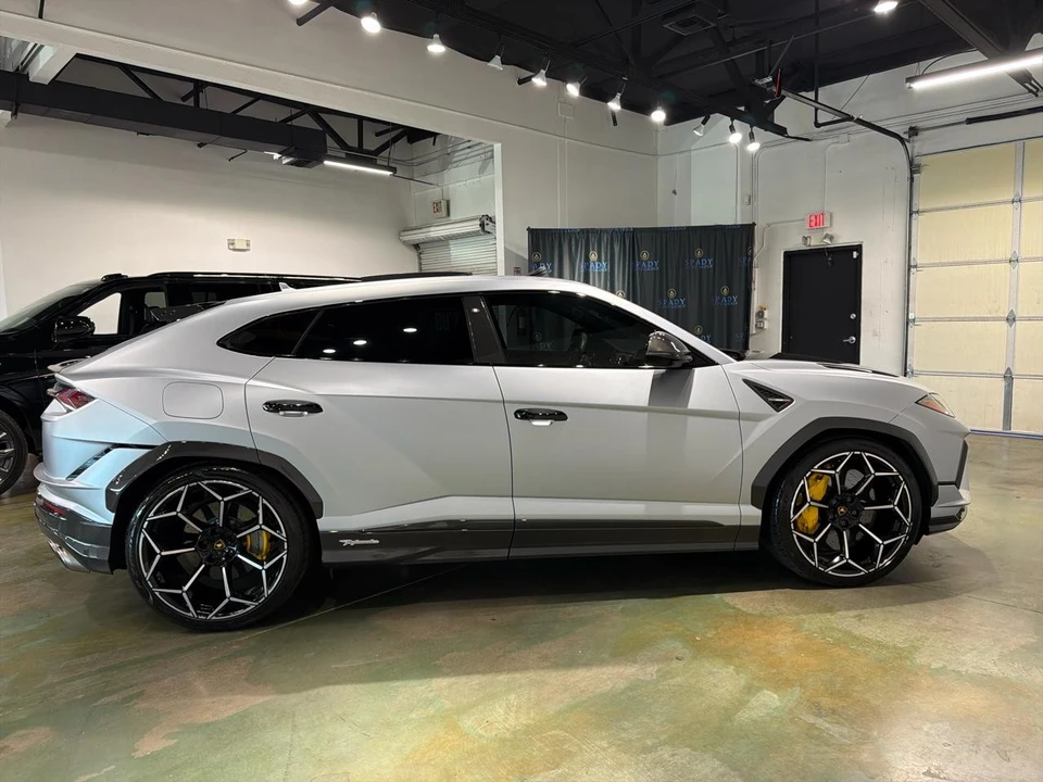 2024 Lamborghini Urus Performante - Image 10 of 31