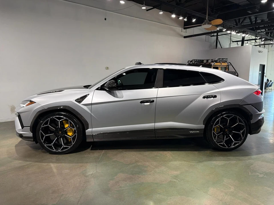 2024 Lamborghini Urus Performante - Image 4 of 31