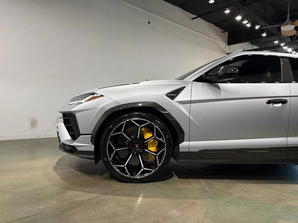 2024 Lamborghini Urus Performante - Image 3 of 31