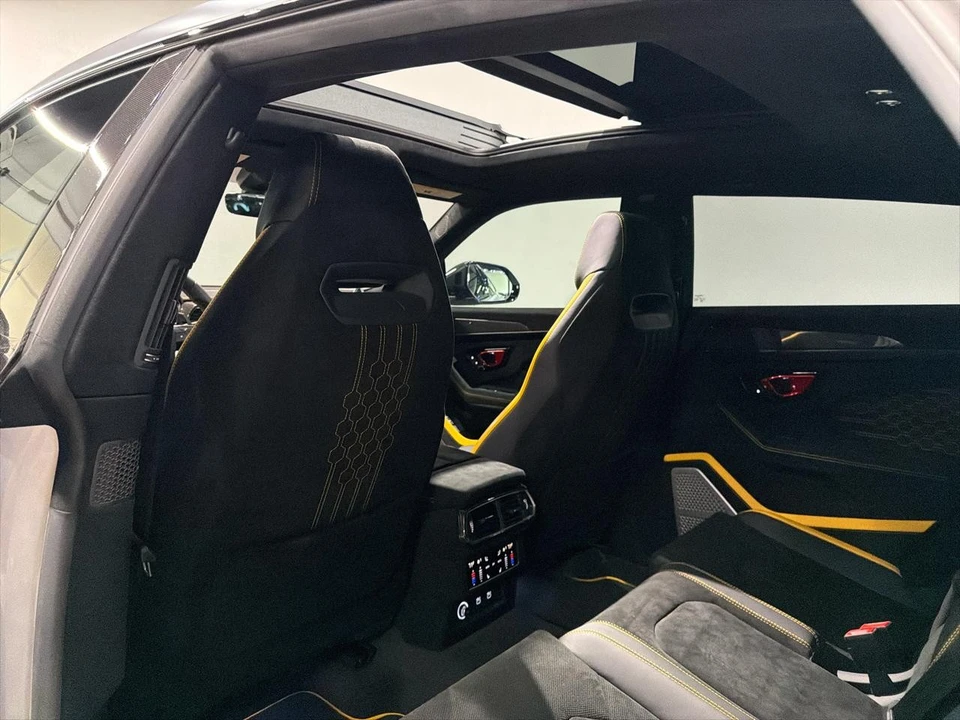 2024 Lamborghini Urus Performante - Image 30 of 31