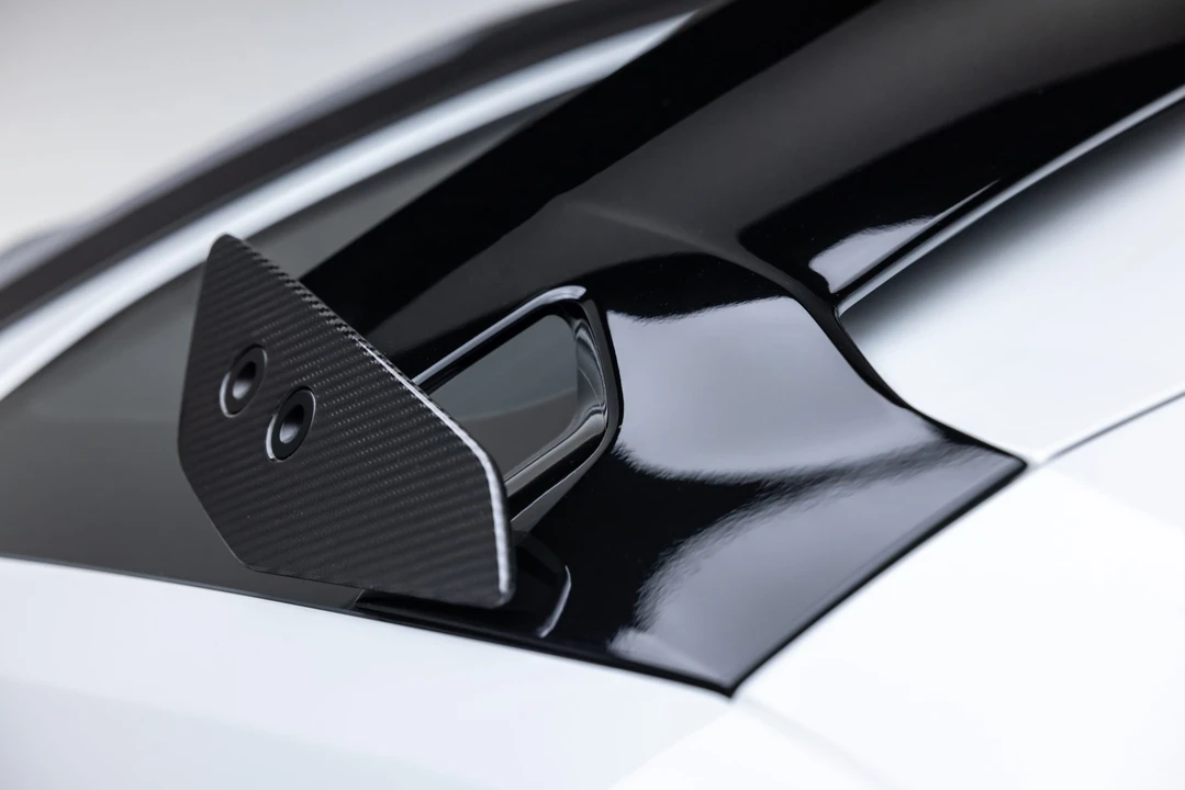 2024 Lamborghini Urus Performante - Image 31 of 31