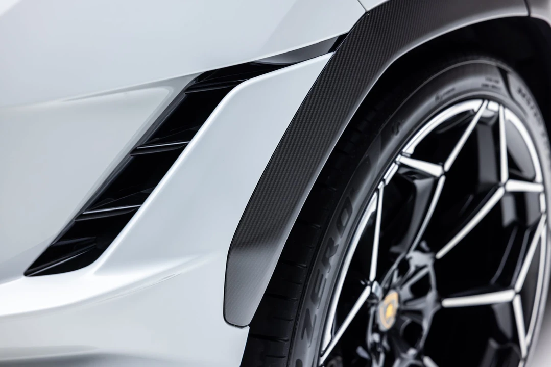 2024 Lamborghini Urus Performante - Image 27 of 31