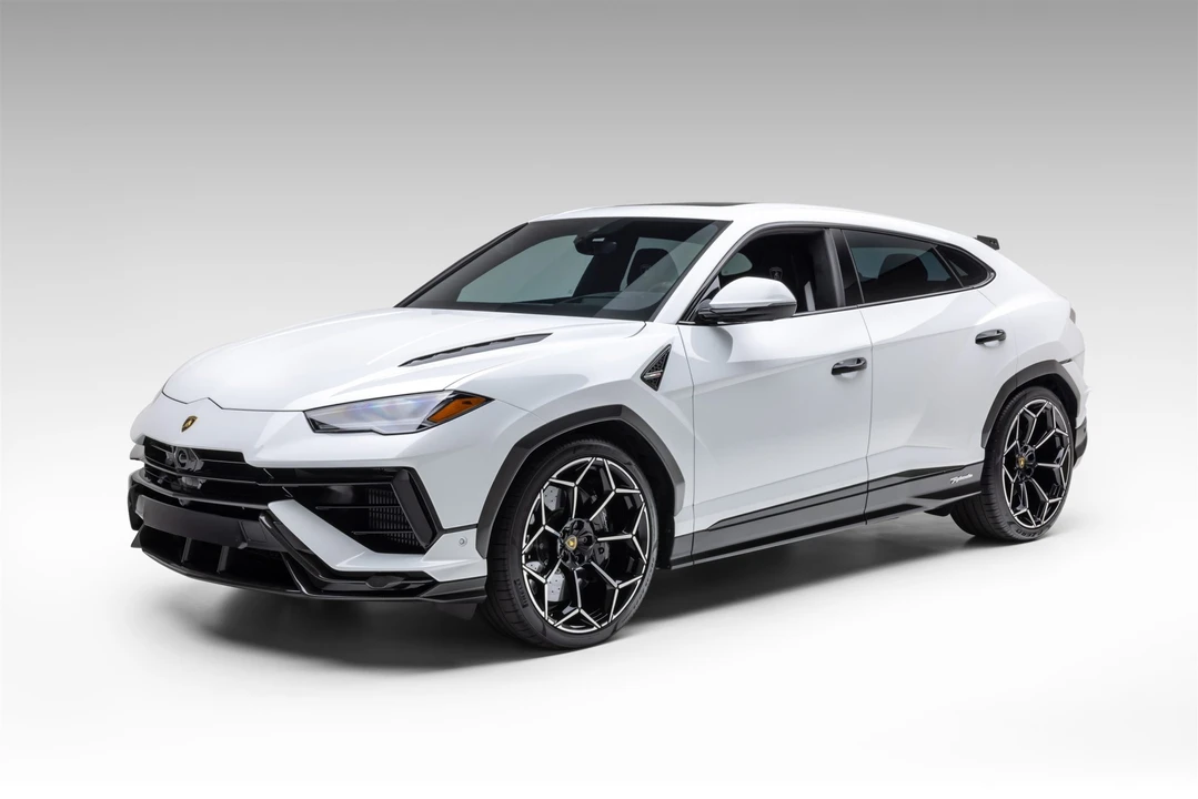 2024 Lamborghini Urus Performante - Image 2 of 31