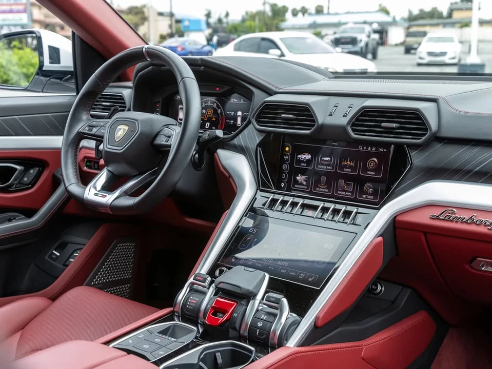 2024 Lamborghini Urus S - Image 15 of 20