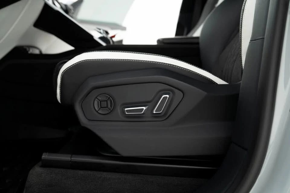 2024 Lamborghini Urus S - Image 11 of 20
