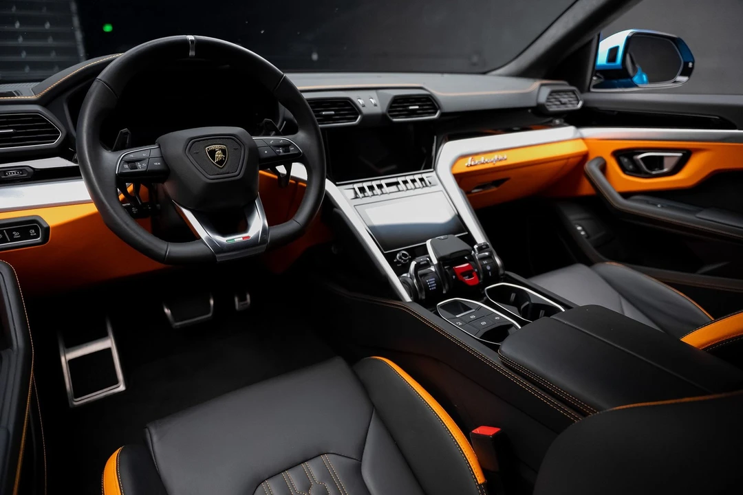 2024 Lamborghini Urus S - Image 2 of 21