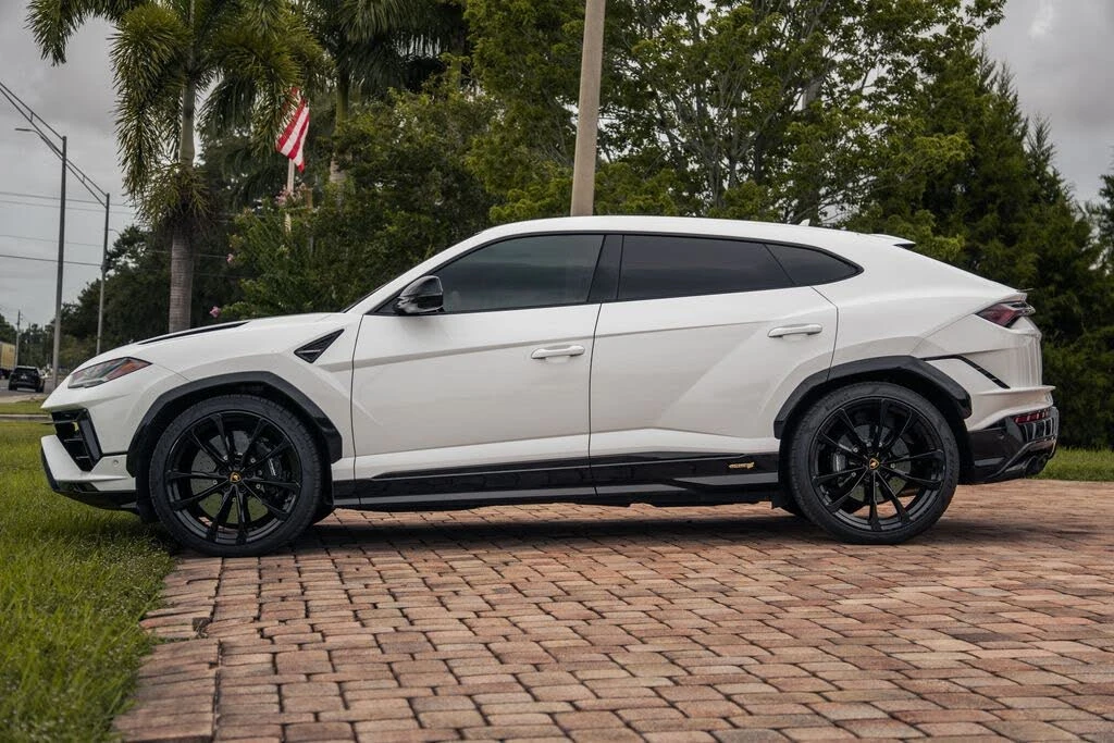 2024 Lamborghini Urus S - Image 3 of 31