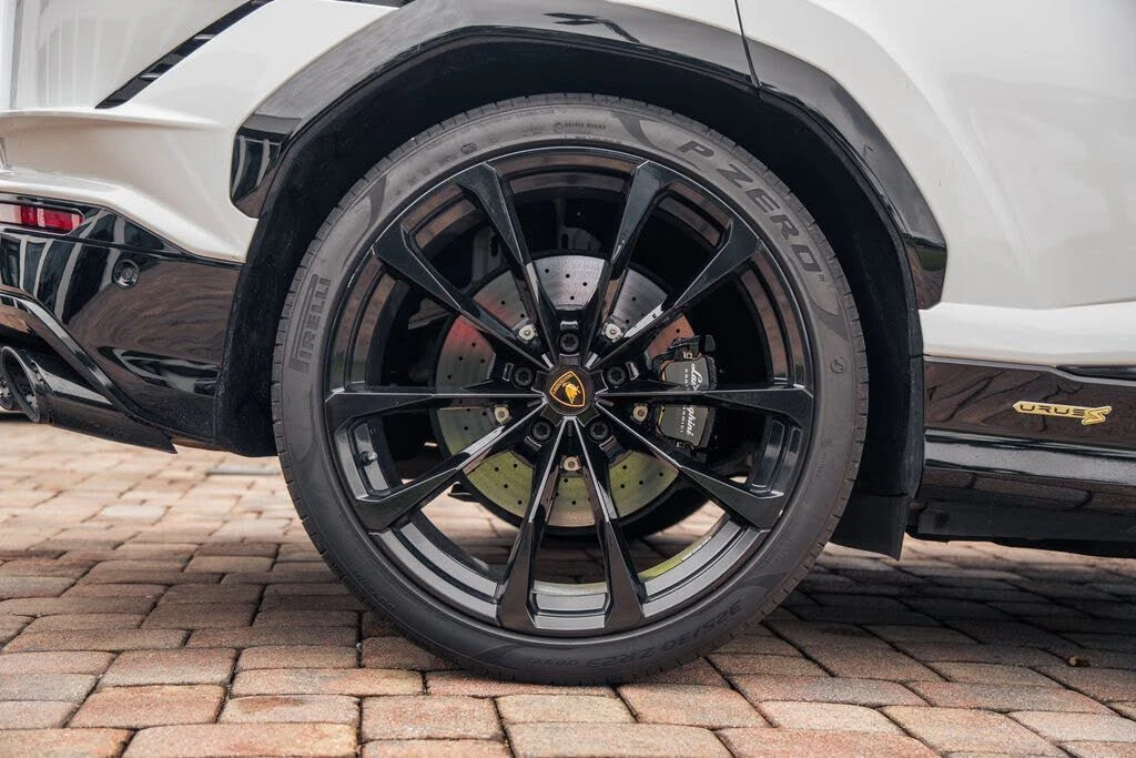 2024 Lamborghini Urus S - Image 14 of 31