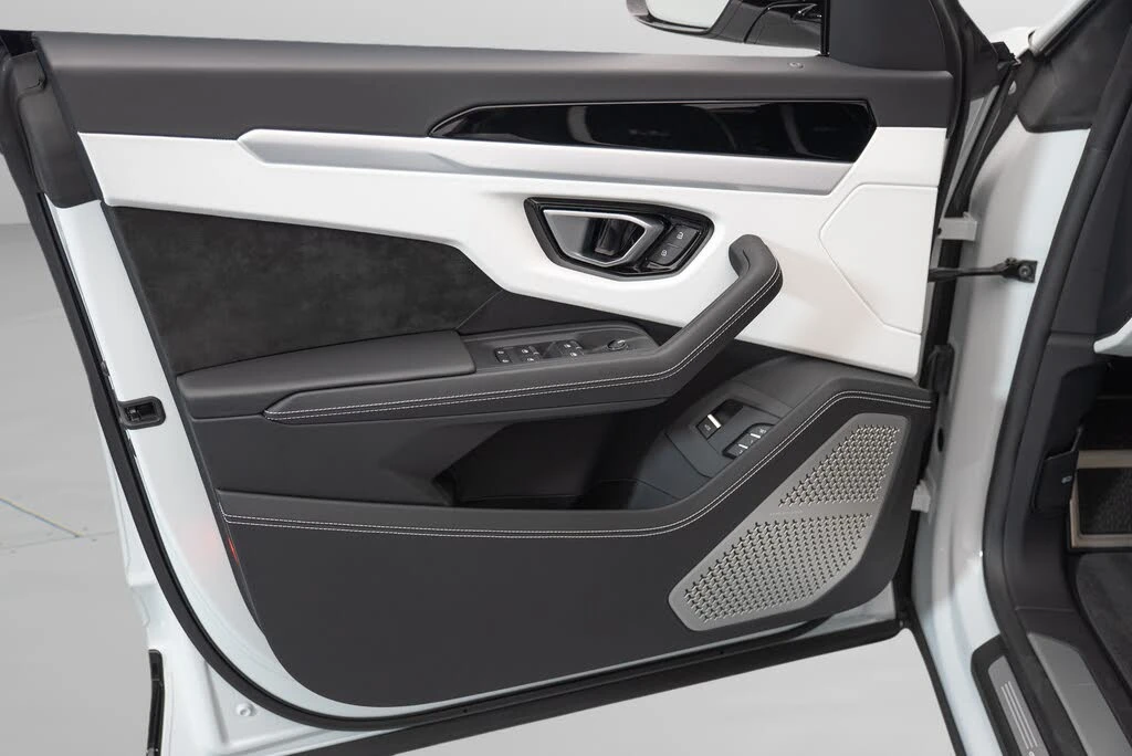 2024 Lamborghini Urus S - Image 24 of 28