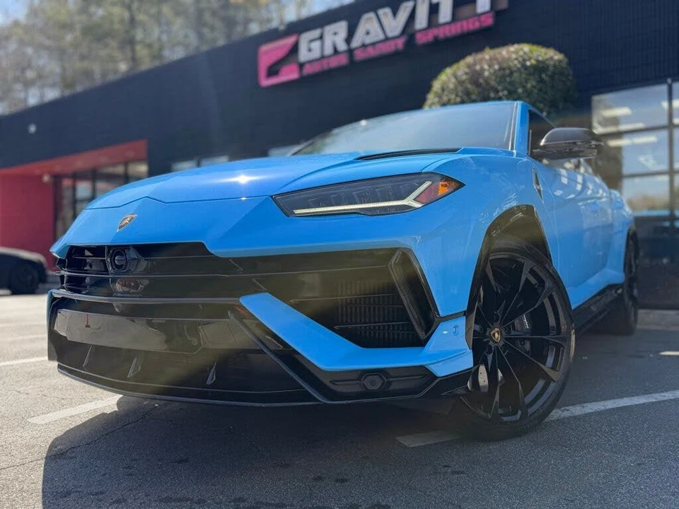 2024 Lamborghini Urus S - Image 2 of 31