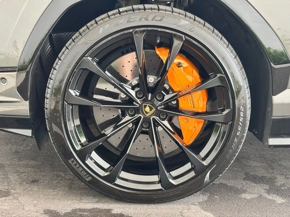 2024 Lamborghini Urus S - Image 15 of 31
