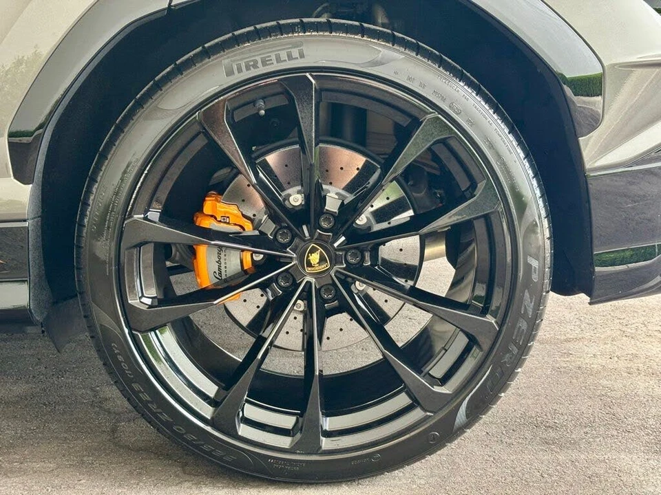 2024 Lamborghini Urus S - Image 16 of 31