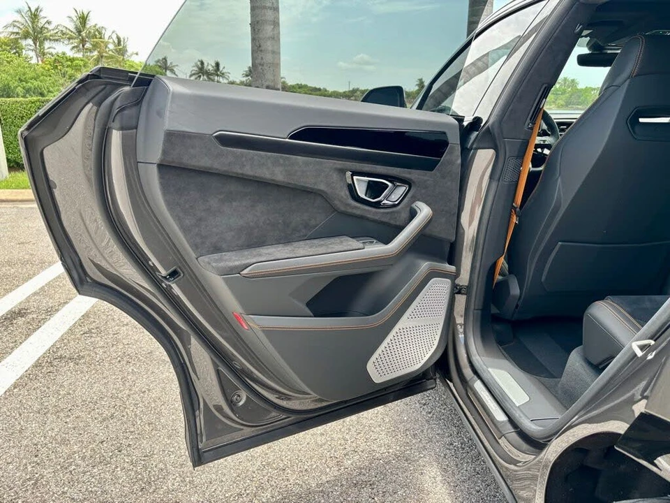 2024 Lamborghini Urus S - Image 20 of 31