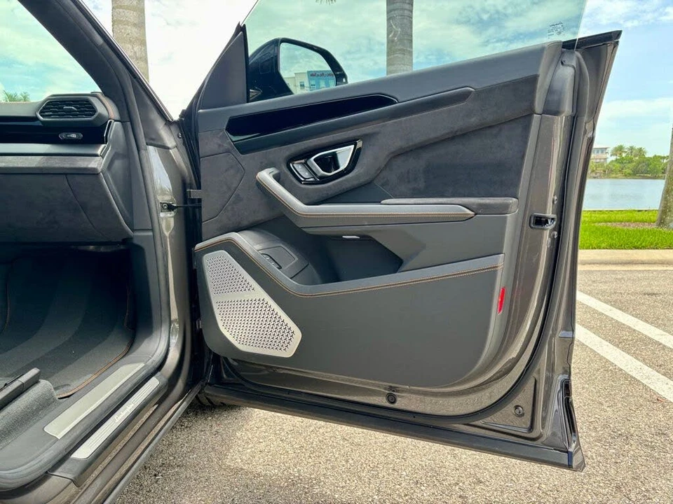 2024 Lamborghini Urus S - Image 24 of 31
