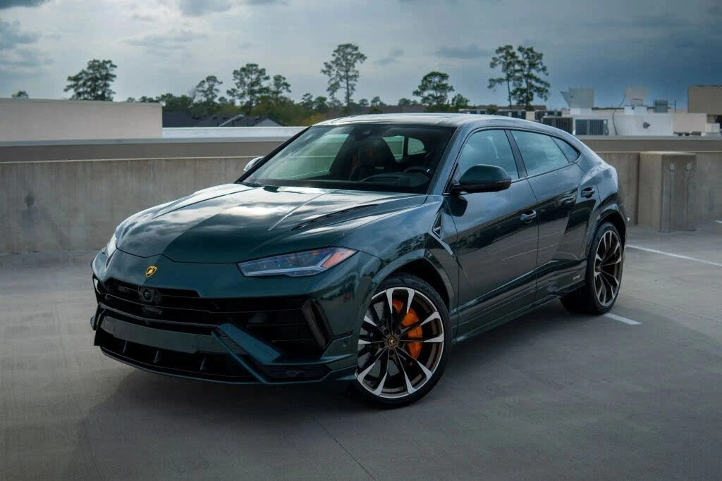 2024 Lamborghini Urus S - Image 2 of 31