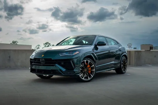 2024 Lamborghini Urus S
