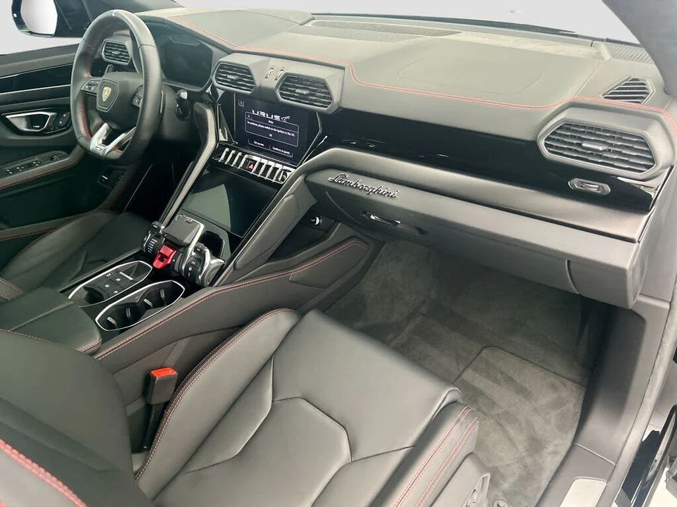 2024 Lamborghini Urus S - Image 16 of 31