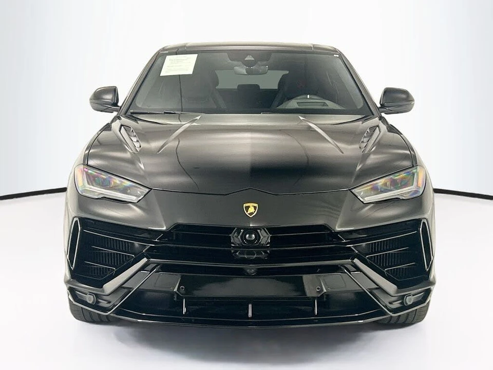 2024 Lamborghini Urus S - Image 2 of 31