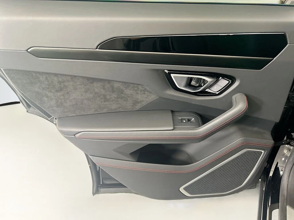 2024 Lamborghini Urus S - Image 25 of 31