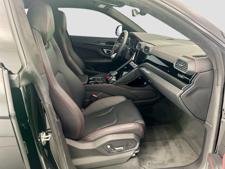 2024 Lamborghini Urus S - Image 19 of 31