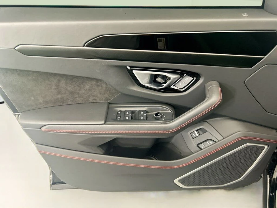 2024 Lamborghini Urus S - Image 23 of 31