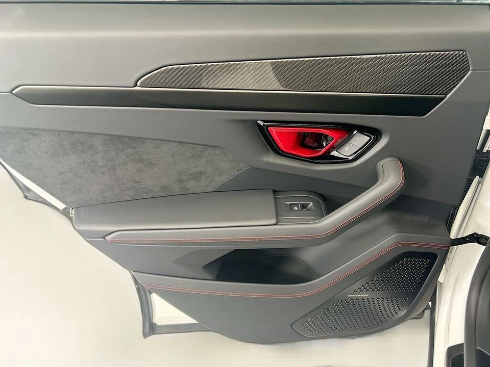 2024 Lamborghini Urus S - Image 25 of 31