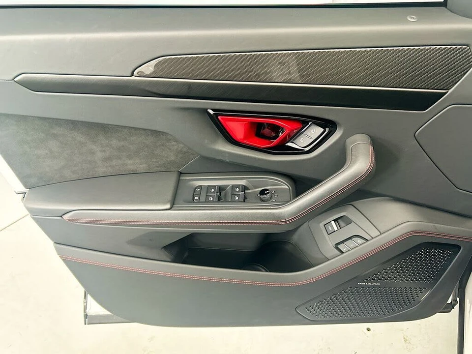 2024 Lamborghini Urus S - Image 23 of 31