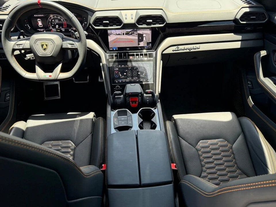 2024 Lamborghini Urus S - Image 16 of 31