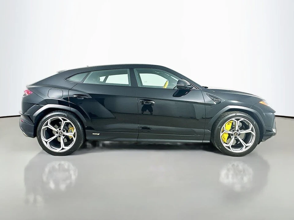 2024 Lamborghini Urus S - Image 4 of 31