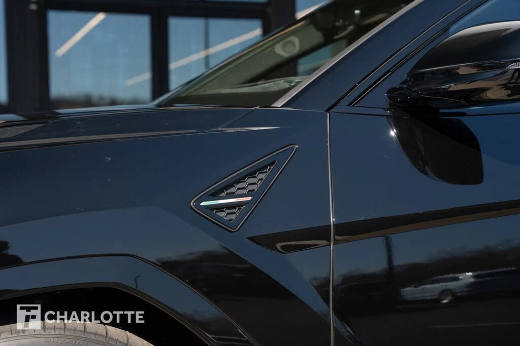 2024 Lamborghini Urus S - Image 10 of 31