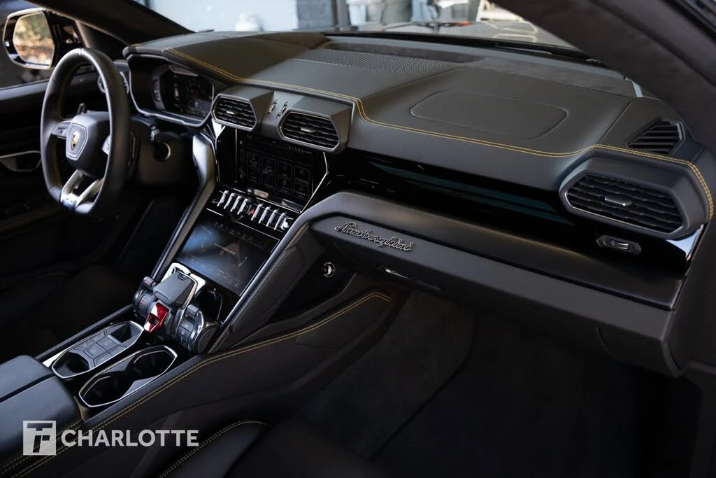 2024 Lamborghini Urus S - Image 31 of 31