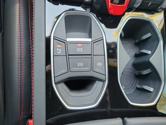 2024 Lamborghini Urus S - Image 16 of 31