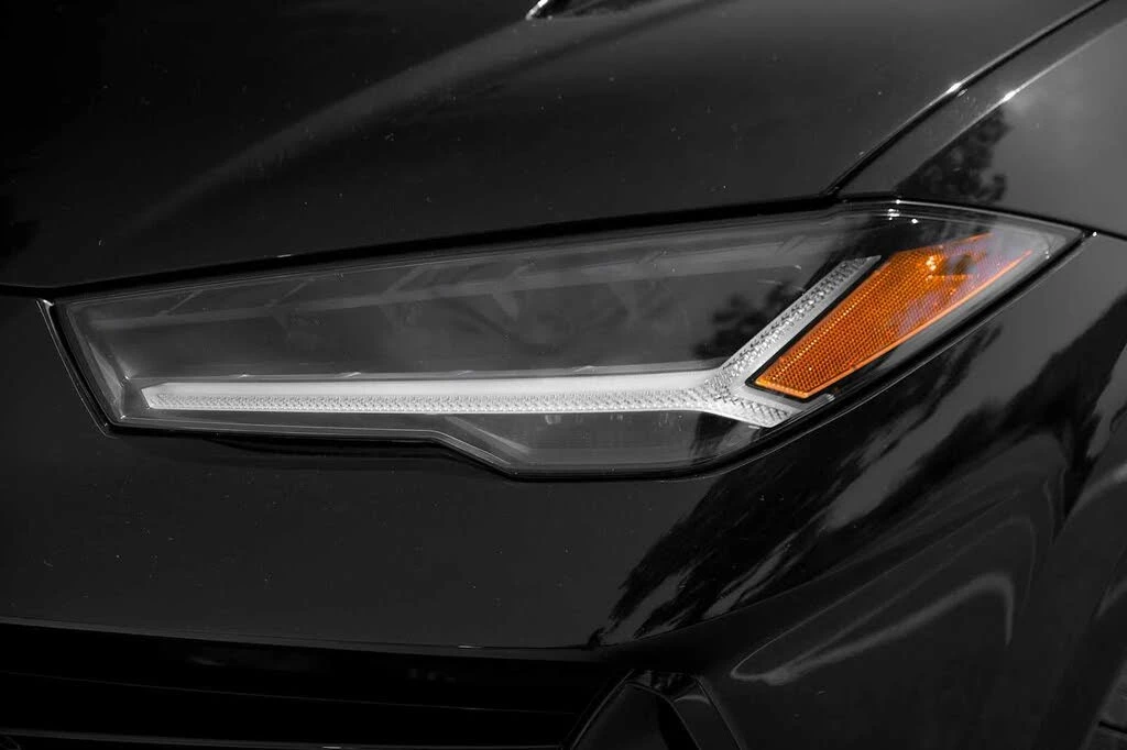 2024 Lamborghini Urus S - Image 16 of 31