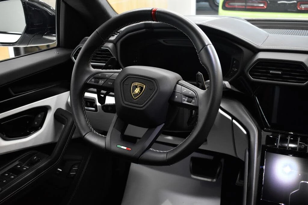 2024 Lamborghini Urus S - Image 25 of 31