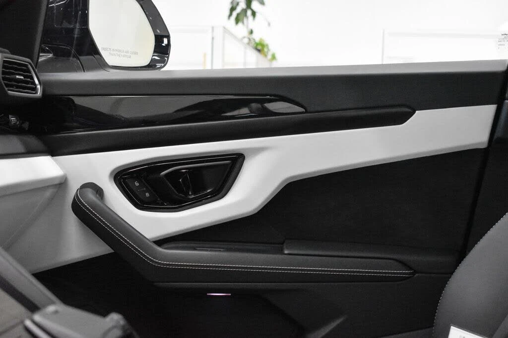 2024 Lamborghini Urus S - Image 21 of 31
