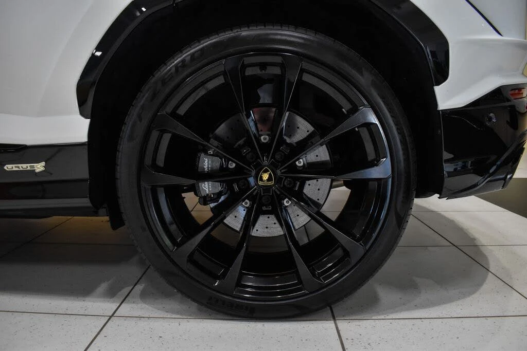 2024 Lamborghini Urus S - Image 14 of 31
