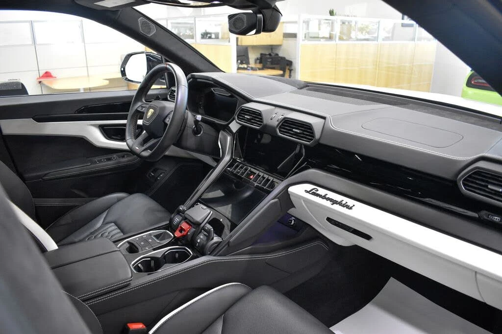 2024 Lamborghini Urus S - Image 23 of 31