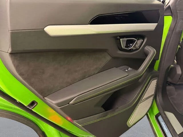2024 Lamborghini Urus S - Image 11 of 31