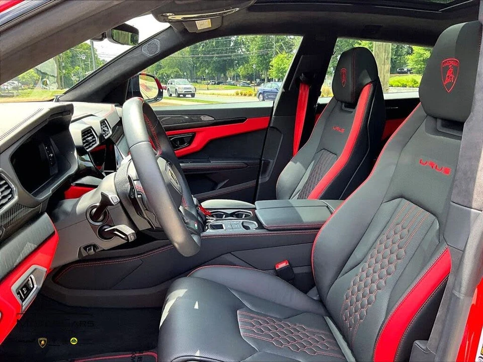 2024 Lamborghini Urus S - Image 24 of 31