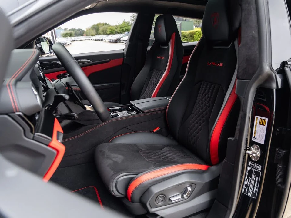 2024 Lamborghini Urus S - Image 24 of 31