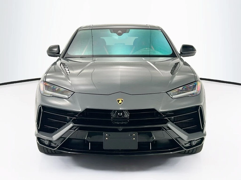 2024 Lamborghini Urus S - Image 2 of 31