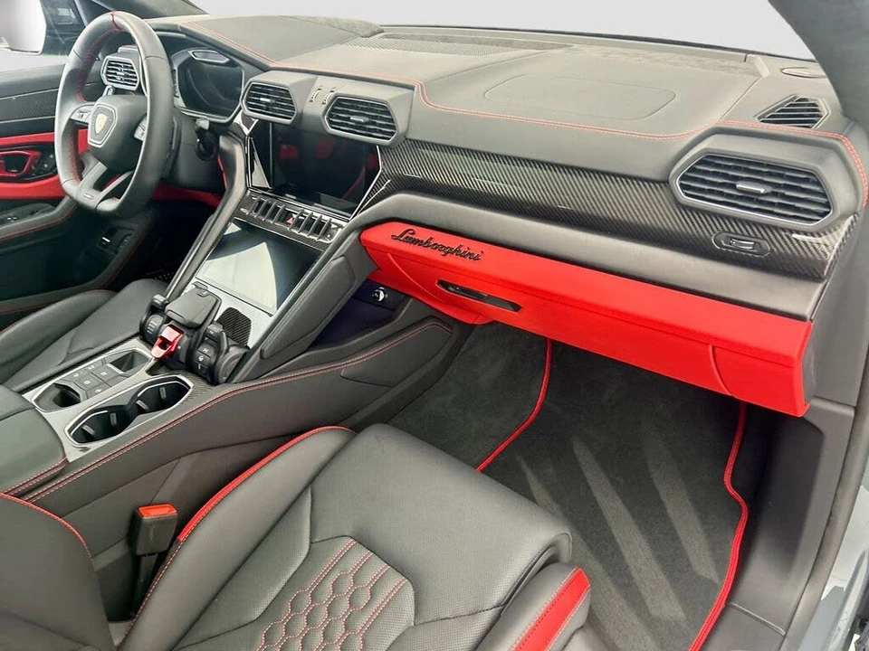 2024 Lamborghini Urus S - Image 16 of 31