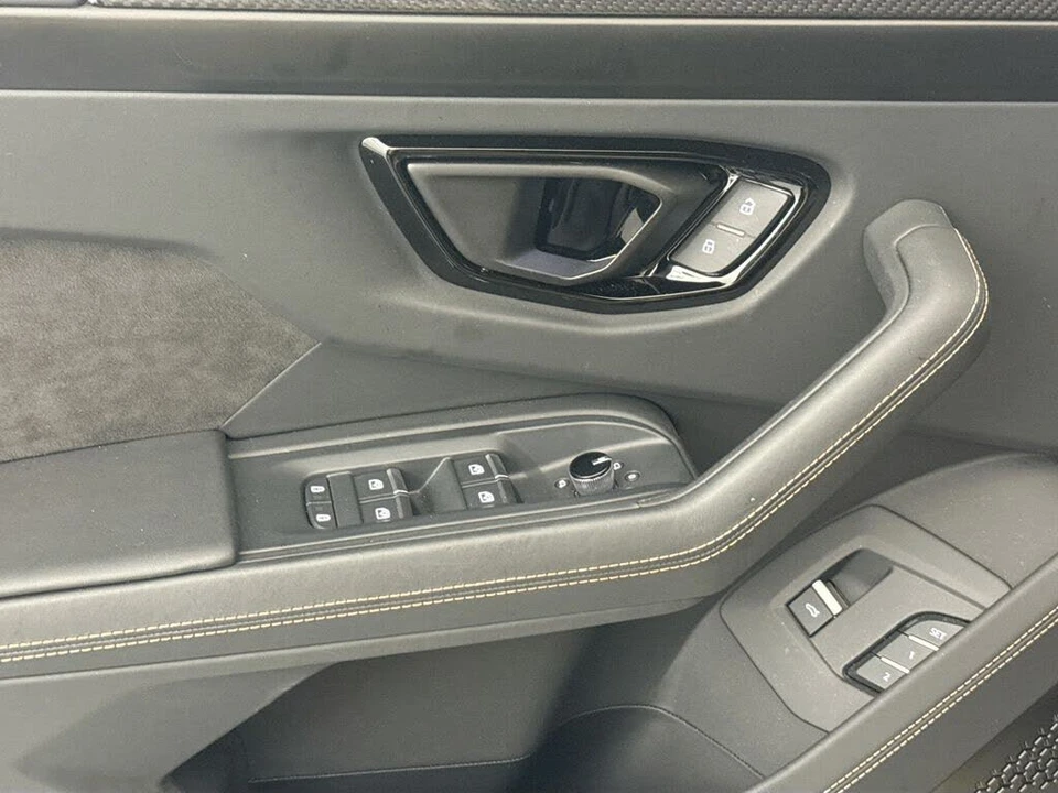 2024 Lamborghini Urus S - Image 18 of 31