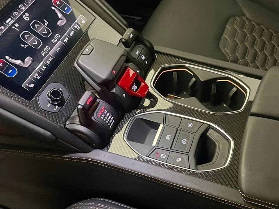 2024 Lamborghini Urus S - Image 17 of 31