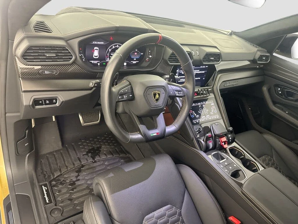 2024 Lamborghini Urus S - Image 9 of 31