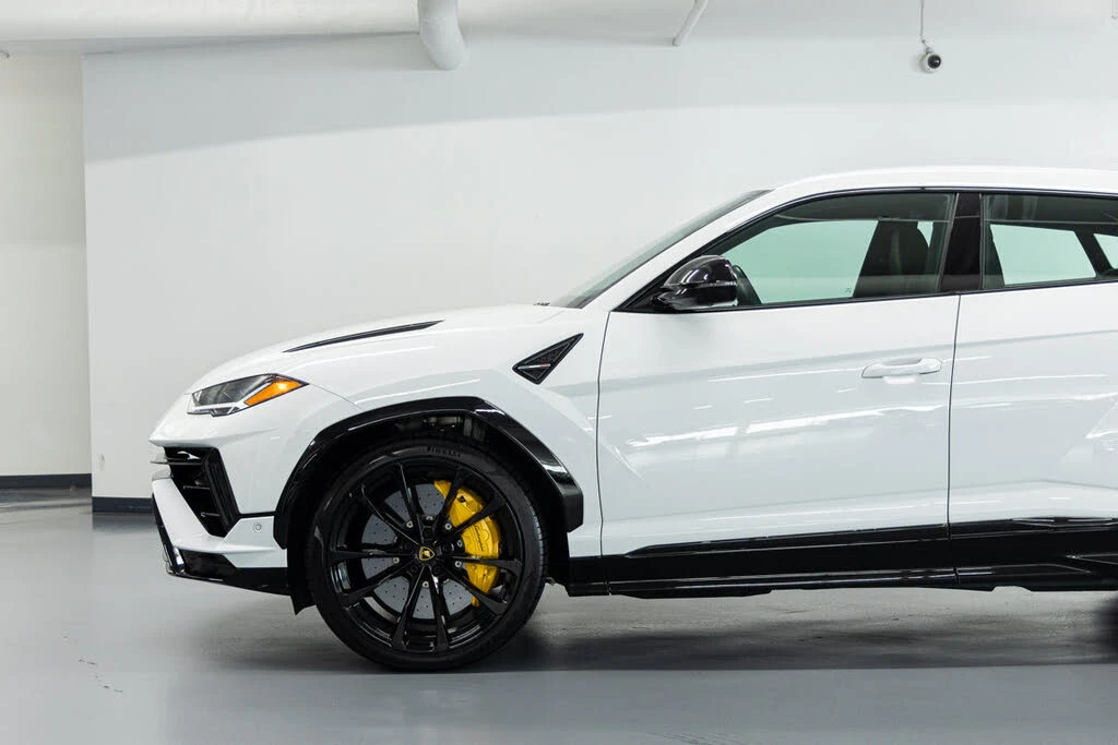 2024 Lamborghini Urus S - Image 16 of 31