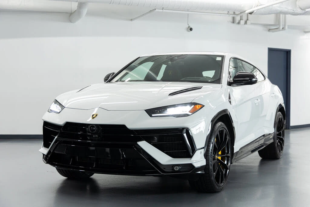 2024 Lamborghini Urus S - Image 2 of 31