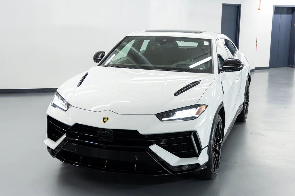 2024 Lamborghini Urus S - Image 3 of 31